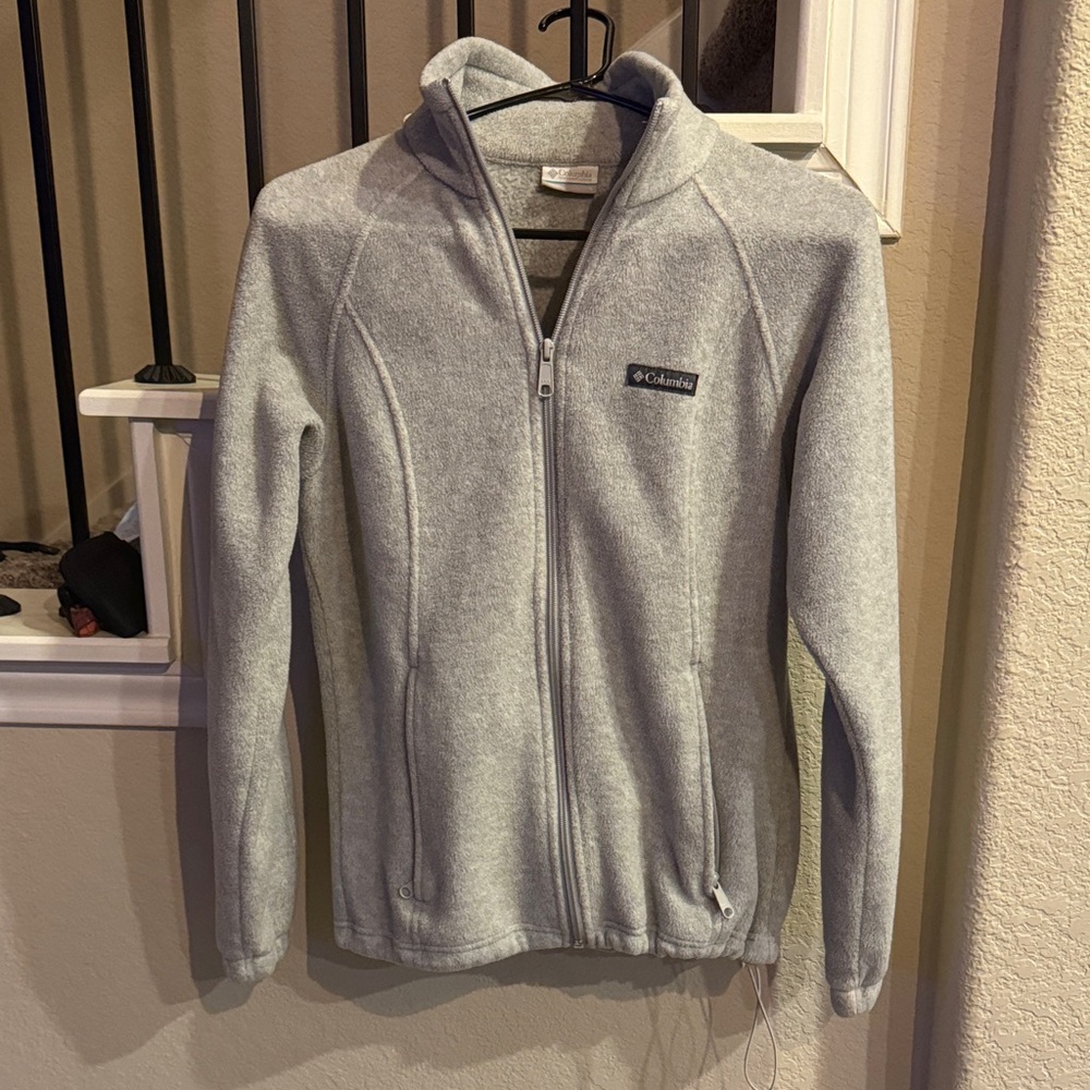 Columbia Light Gray Zip-Up Fleece Jacket